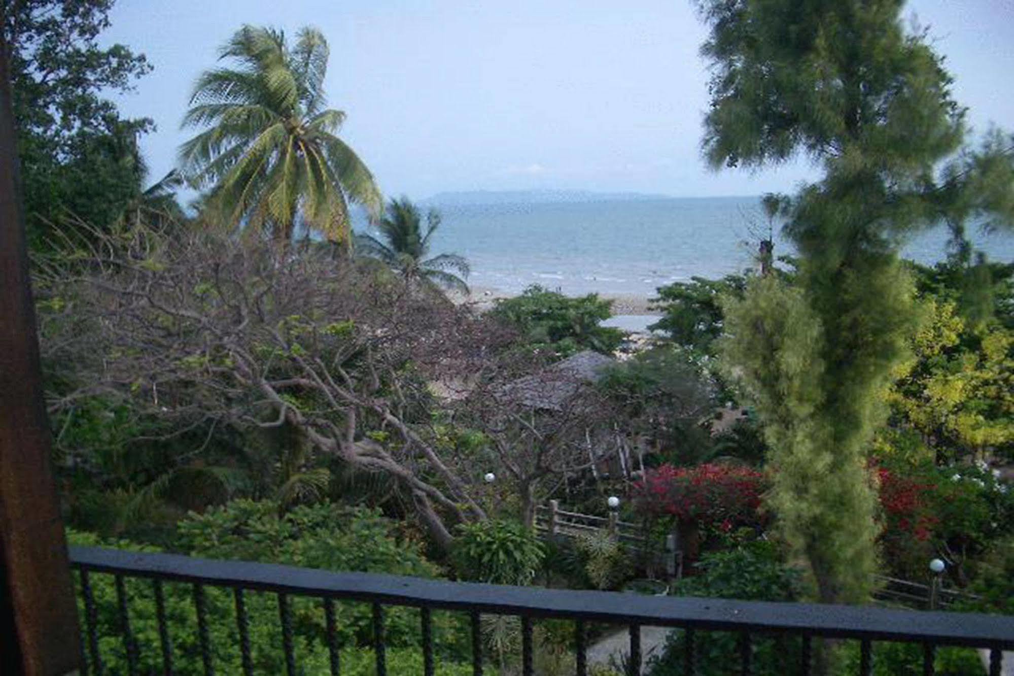 Momchailai Pattaya Retreat Esterno foto